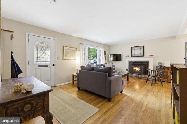 874 N LEBANON ST, Arlington, VA 22205