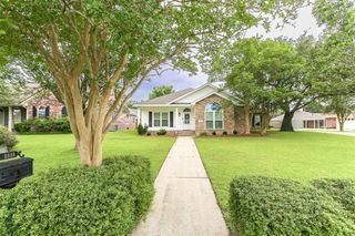 1333 Cambridge Court, Lake Charles, LA 70605