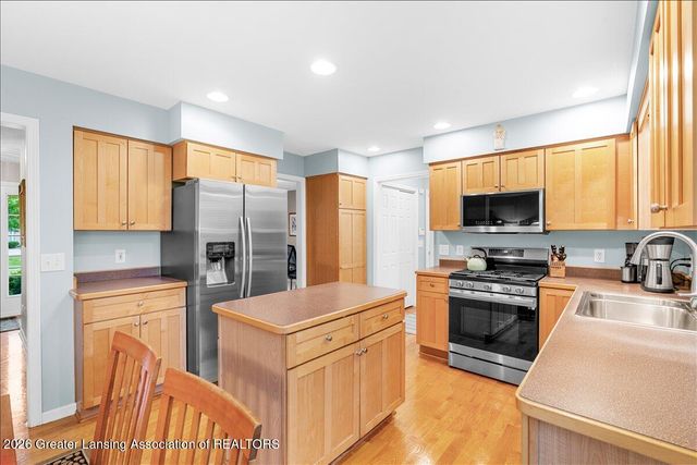 3294 Hidden Ridge Drive, Dewitt, MI 48820