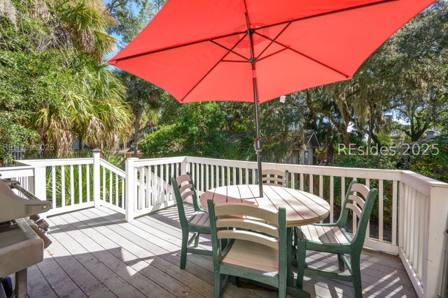 3 Cassina Ln, Hilton Head Island, SC 29928