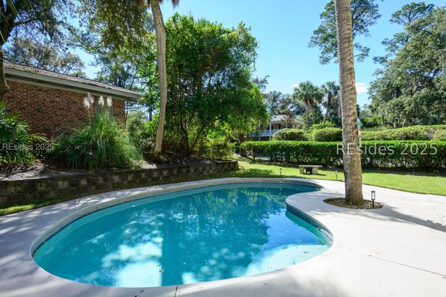 3 Cassina Ln, Hilton Head Island, SC 29928