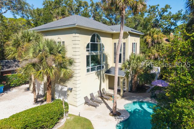 3 Cassina Ln, Hilton Head Island, SC 29928