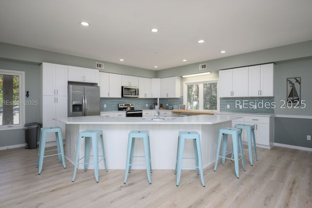 3 Cassina Ln, Hilton Head Island, SC 29928