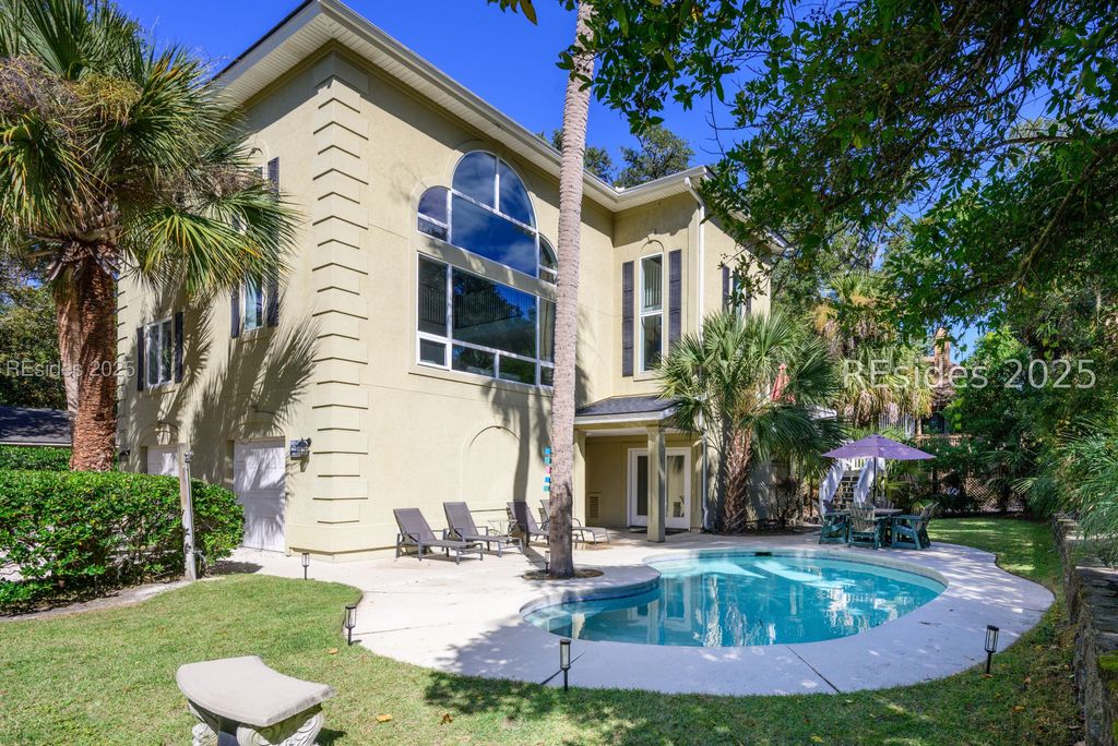 3 Cassina Ln, Hilton Head Island, SC 29928