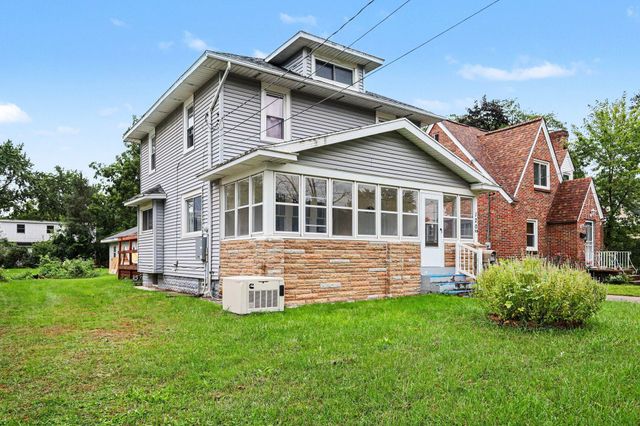 120 Lemyra Street Se, City Of Wyoming, MI 49548