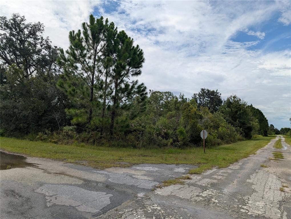201 ALBA DRIVE, Indian Lake Estates, FL 33855