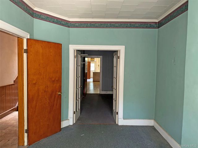 68-09 60th Street, Ridgewood, NY 11385