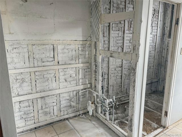 68-09 60th Street, Ridgewood, NY 11385