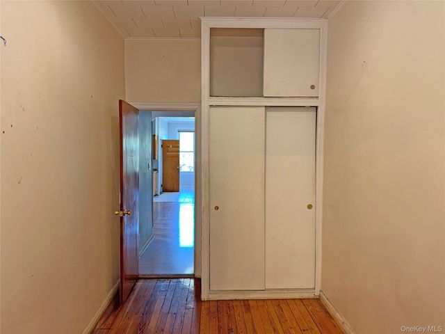 68-09 60th Street, Ridgewood, NY 11385