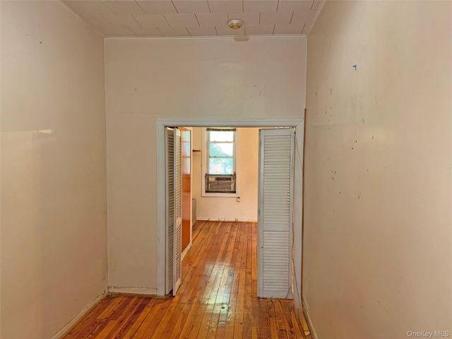 68-09 60th Street, Ridgewood, NY 11385