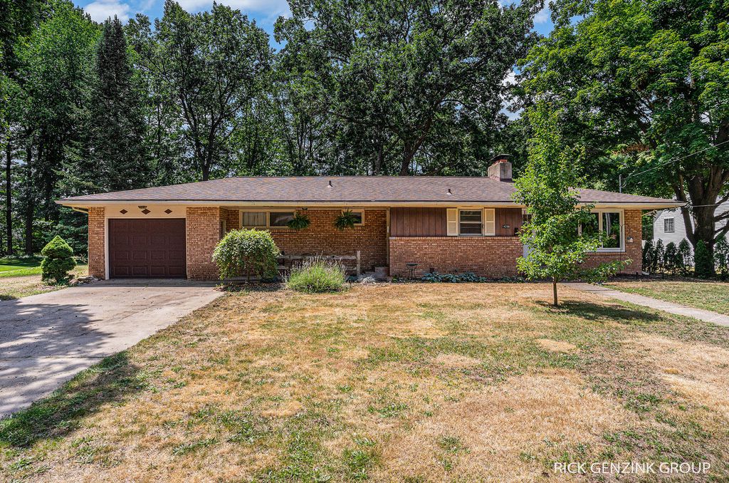 14298 Carol Street, Holland, MI 49424