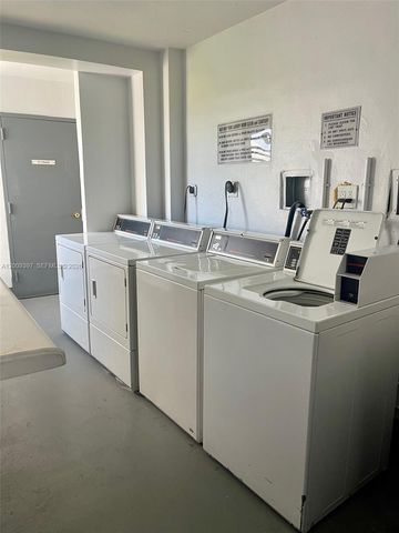 20400 W Country Club Dr 608, Aventura, FL 33180