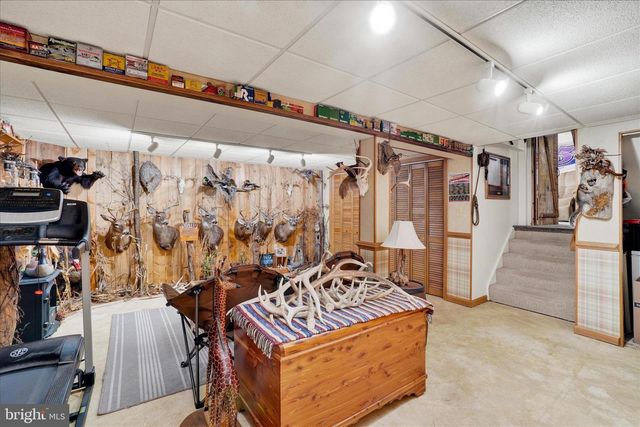 250 STEINFELT RD, Red Lion, PA 17356