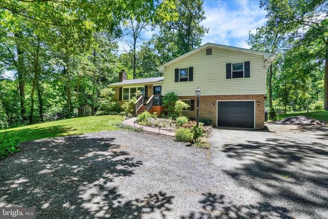 250 STEINFELT RD, Red Lion, PA 17356