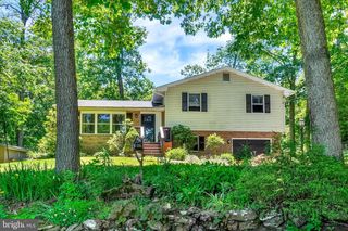 250 STEINFELT RD, Red Lion, PA 17356