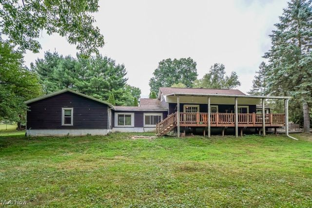 901 E Robinson Avenue, Barberton, OH 44203