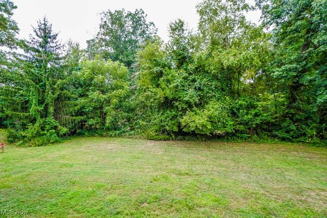 901 E Robinson Avenue, Barberton, OH 44203