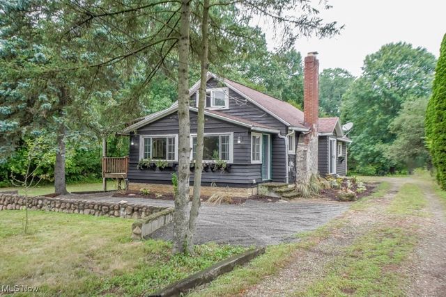 901 E Robinson Avenue, Barberton, OH 44203