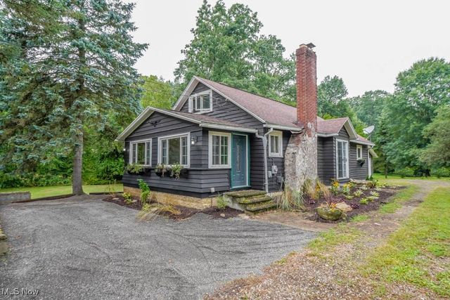 901 E Robinson Avenue, Barberton, OH 44203