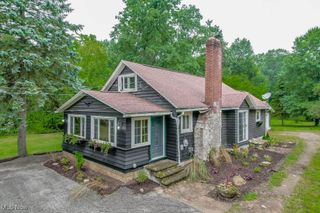 901 E Robinson Avenue, Barberton, OH 44203