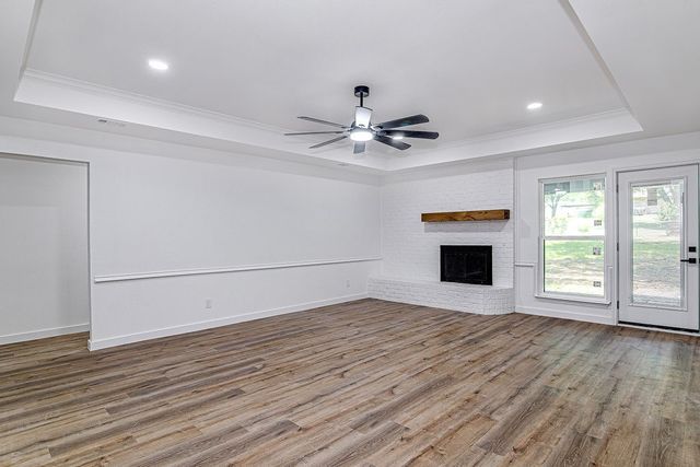 715 Pheasant Run, Burleson, TX 76028