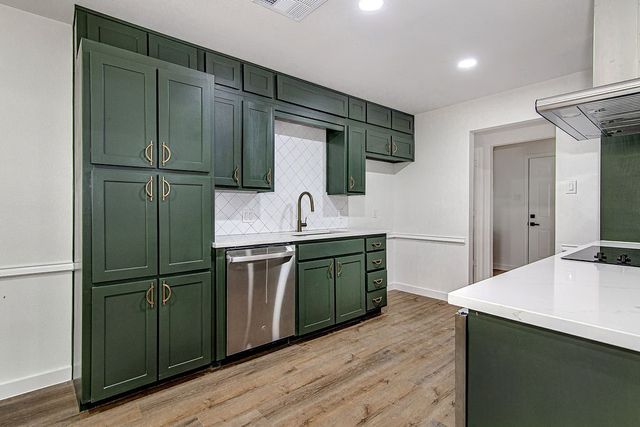 715 Pheasant Run, Burleson, TX 76028