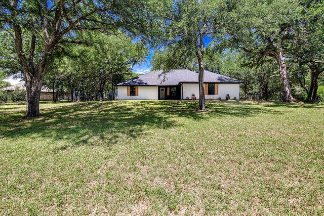 715 Pheasant Run, Burleson, TX 76028