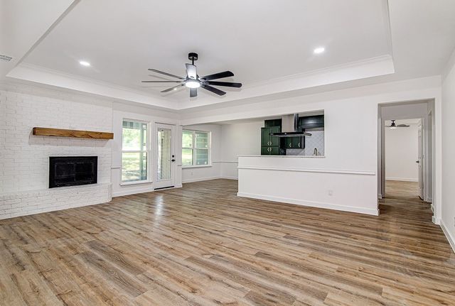 715 Pheasant Run, Burleson, TX 76028