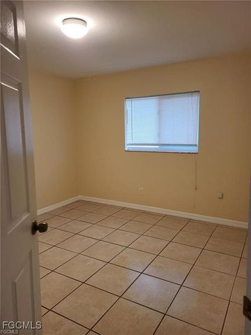 1247 Bacon AVE Unit A, Fort Myers, FL 33913