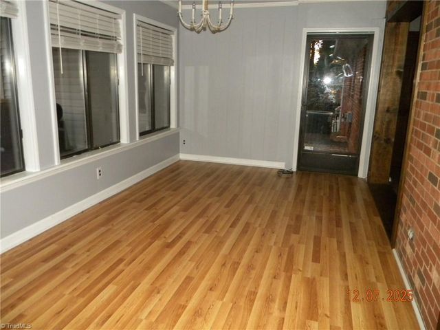 2261 New Castle Drive, Winston-salem, NC 27103