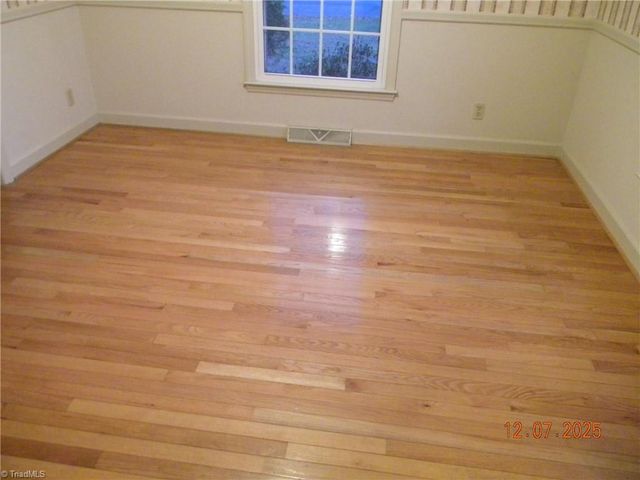 2261 New Castle Drive, Winston-salem, NC 27103