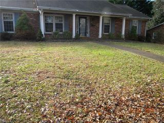 2261 New Castle Drive, Winston-salem, NC 27103