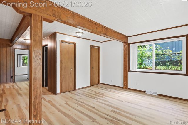 5504 Wildwood Drive, Genoa Township, MI 48843