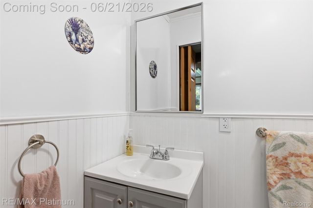 5504 Wildwood Drive, Genoa Township, MI 48843