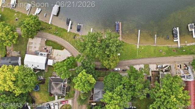 5504 Wildwood Drive, Genoa Township, MI 48843