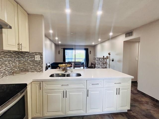 7740 Camino Real G404, Miami, FL 33143