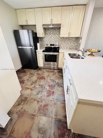 7740 Camino Real G404, Miami, FL 33143