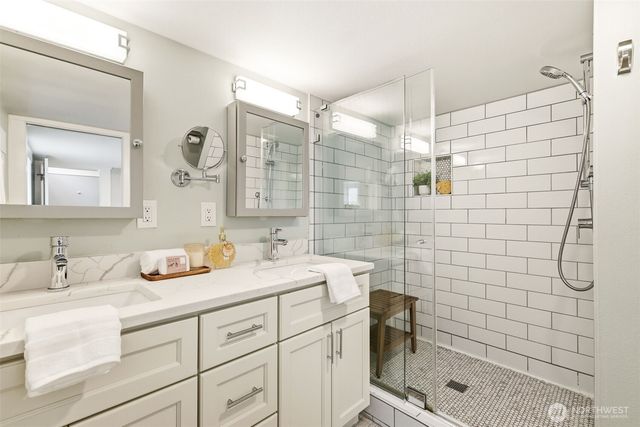106 N 100th Street, Seattle, WA 98133