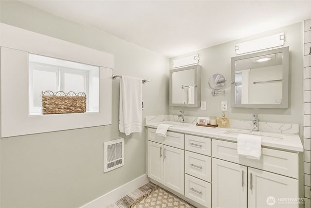 106 N 100th Street, Seattle, WA 98133