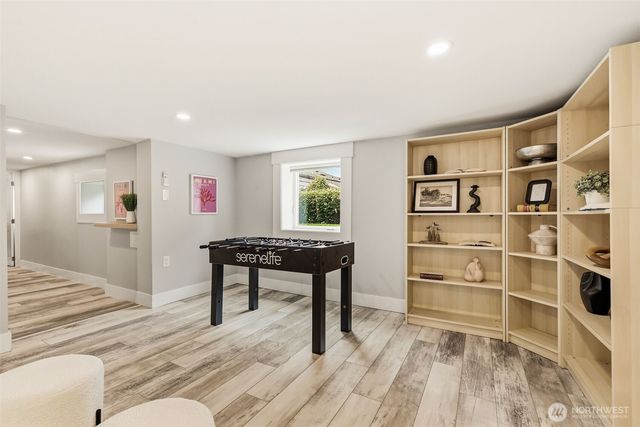 106 N 100th Street, Seattle, WA 98133