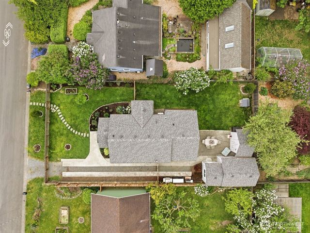 106 N 100th Street, Seattle, WA 98133