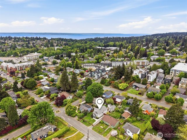 106 N 100th Street, Seattle, WA 98133
