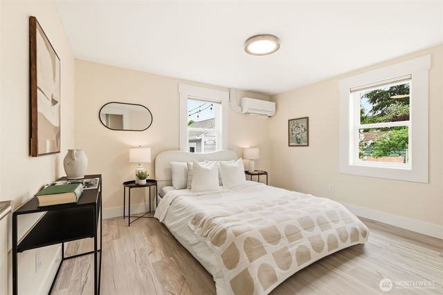 106 N 100th Street, Seattle, WA 98133