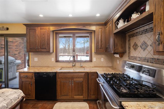 12155 Spencer Road, Brighton Township, MI 48380