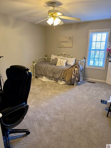 121 E 23rd Street, Benton, KY 42025