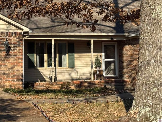 121 E 23rd Street, Benton, KY 42025