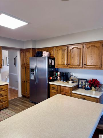 121 E 23rd Street, Benton, KY 42025