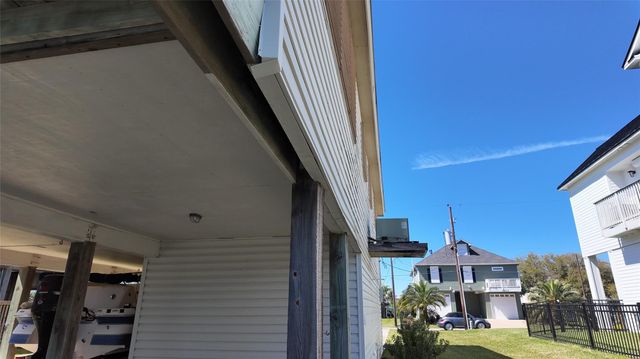 16533 Tampico Way, Galveston, TX 77554