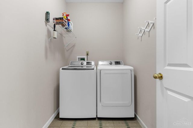 10712 Carolina Pines Drive, Harrison, OH 45030