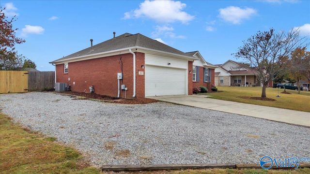 207 Steppe Court, Huntsville, AL 35811